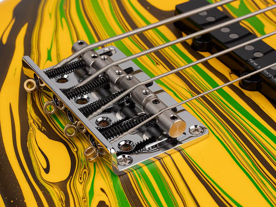Sire V7N A4/YS Marcus Miller 4-snarige Actieve Basgitaar Matte Yellow Swirl met Elzen Body en Heritage-3 Preamp